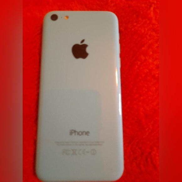 IPhone 5 - Picture 2 of 2